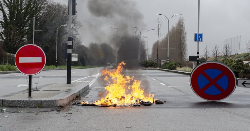 Colère agricole : les agriculteurs bloquent les axes routiers et montent au créneau